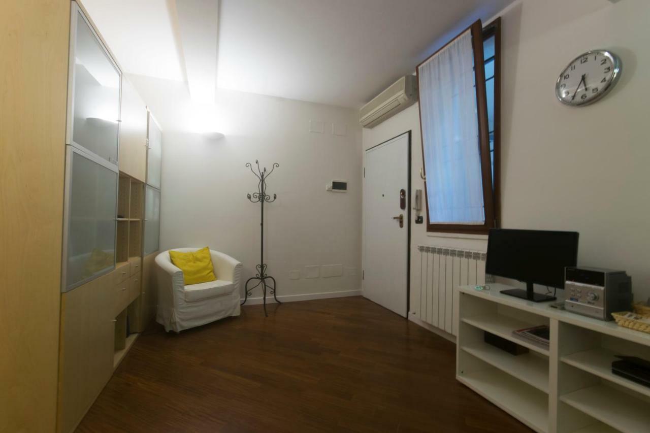 Suite Del Borgo - Affittacamere - Guest House Болонья Экстерьер фото